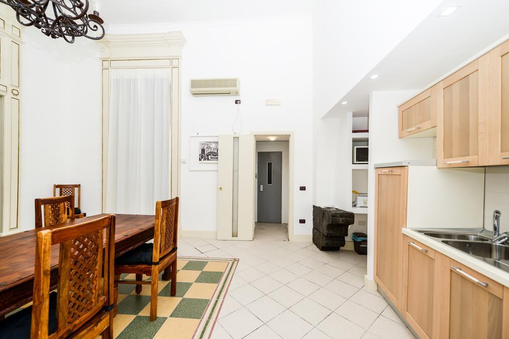 那不勒斯Residenza Santa Chiara公寓 外观 照片
