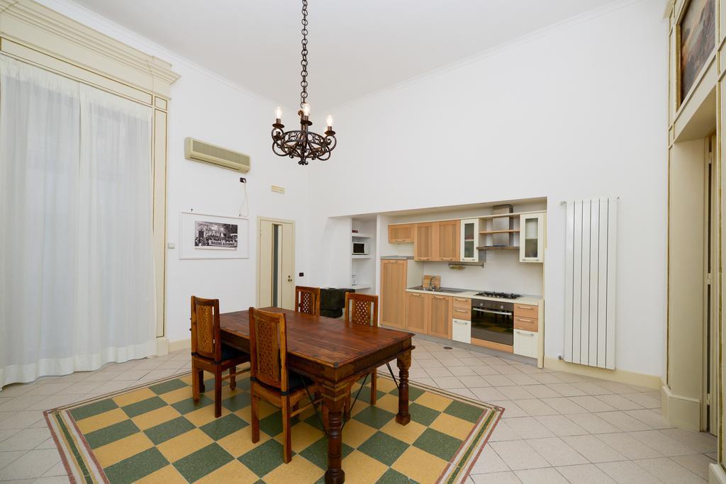 那不勒斯Residenza Santa Chiara公寓 外观 照片